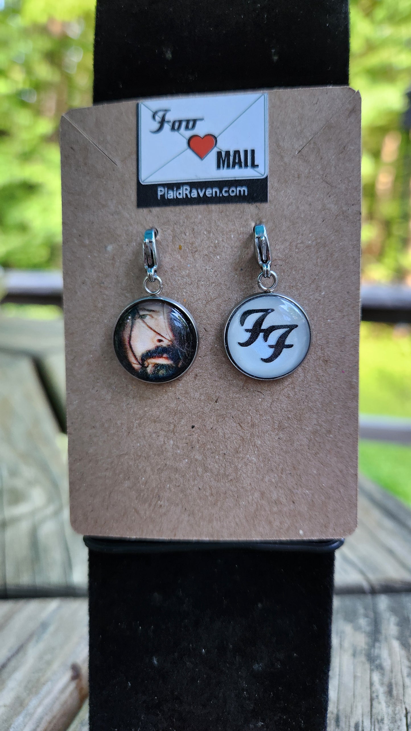 Charms: Dave and FF logo, set of two charms