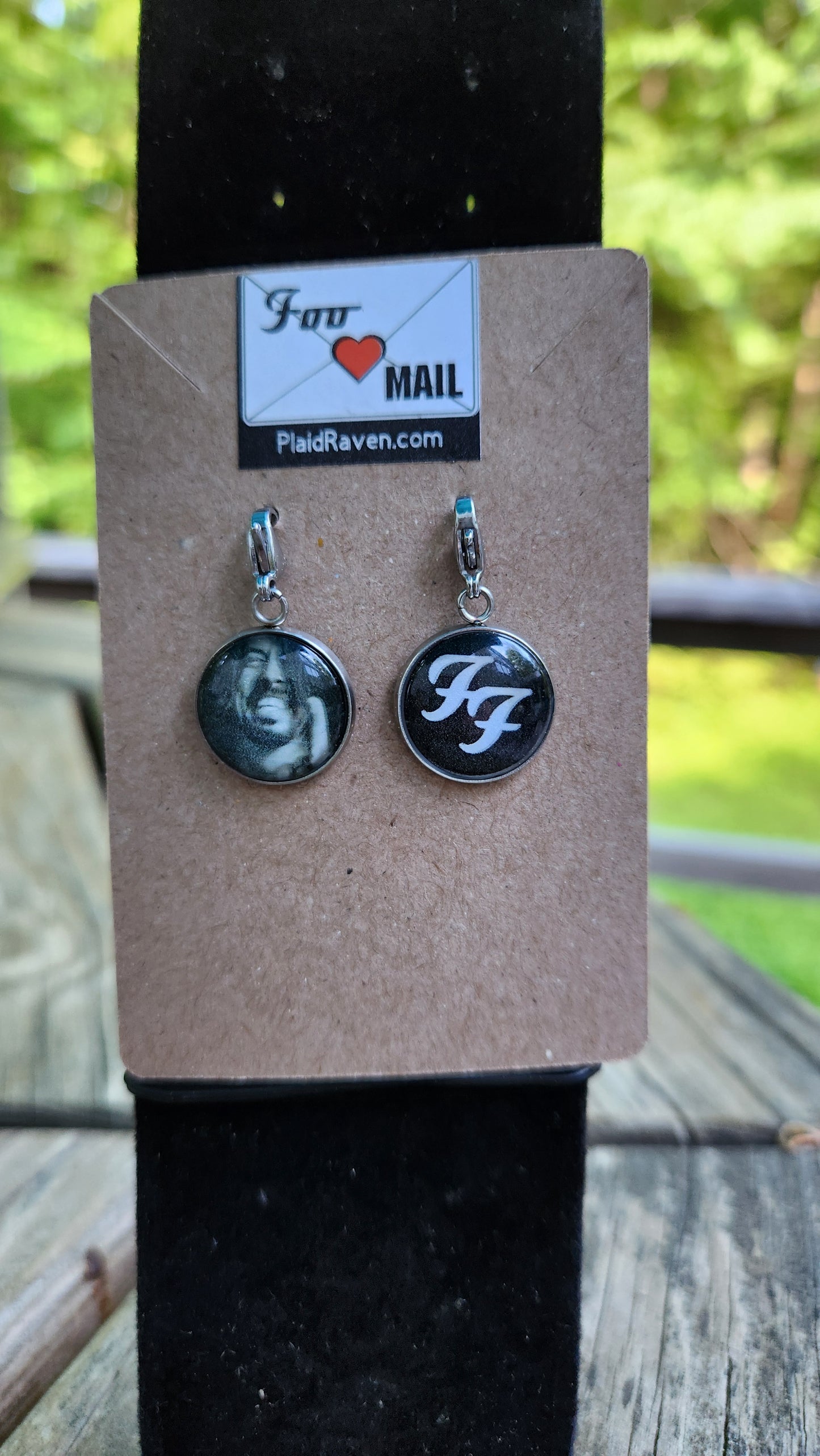 Charms: Dave and FF logo, set of two charms